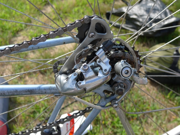 broken derailleur